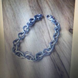 Chain-link Silvertone bracelet